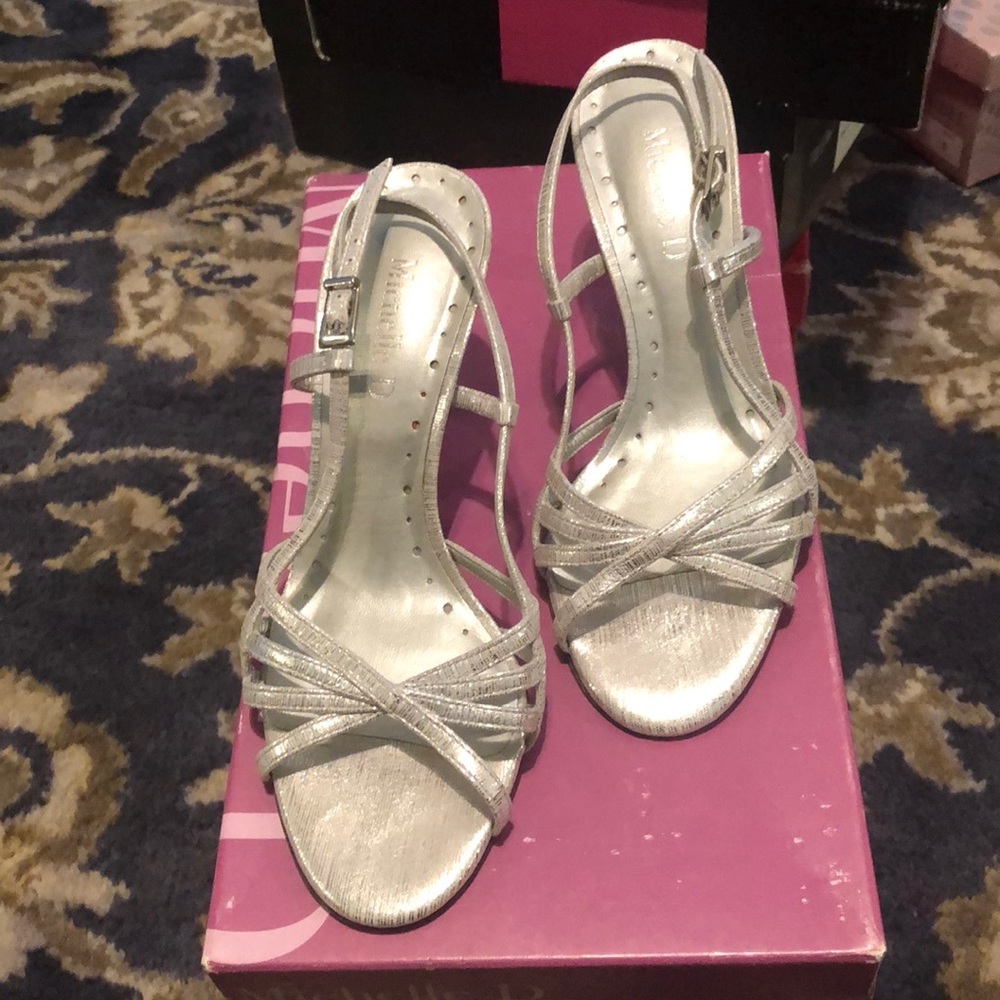 Women’s heels Like NEW!